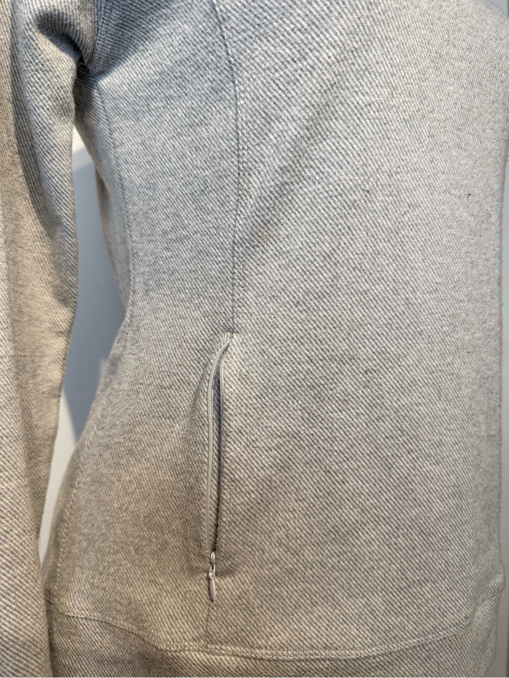 Kyodan Outdoor Light Grey Cowl Neck Sweatshirt Size M | Athleisure Pullover - Picture 5 of 6